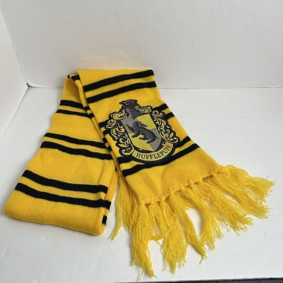 Warner Bros. Other - Hufflepuff Yellow Black Costume Scarf Harry Potter